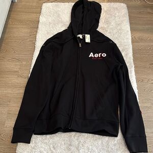 NWT Men’s Aero black zip up hoodie. Size M